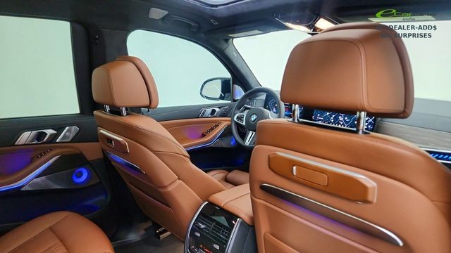 2026 BMW X7 M60i AWD