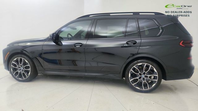 2026 BMW X7 M60i AWD