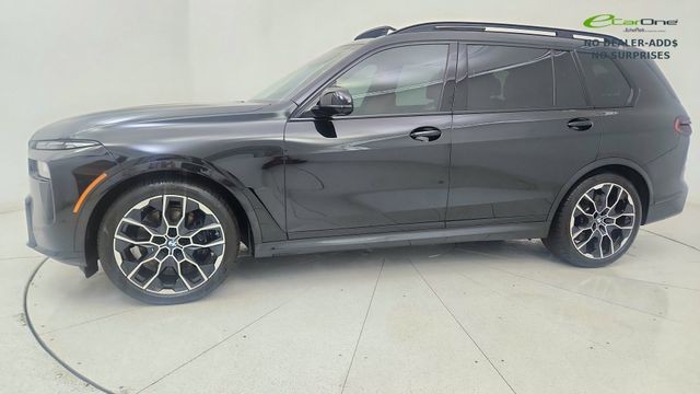 2026 BMW X7 M60i AWD