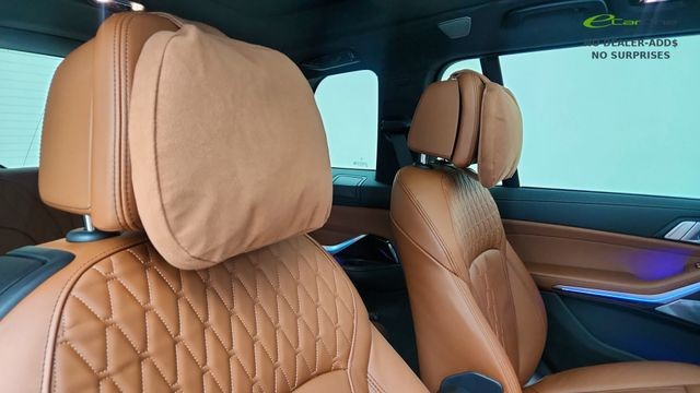 2026 BMW X7 M60i AWD