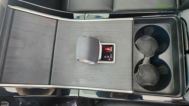 2024 Land Rover Range Rover Velar Dynamic SE AWD