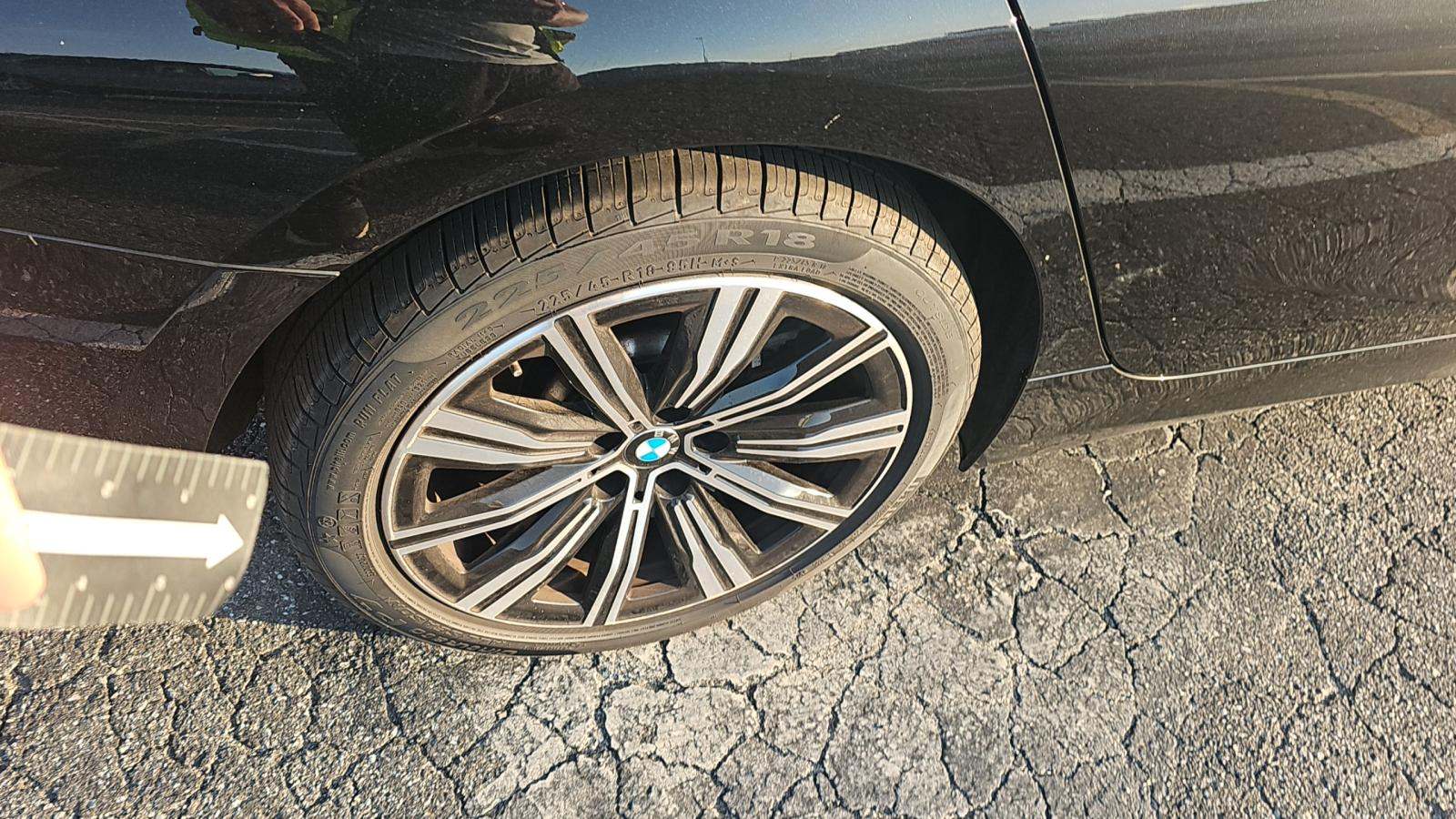 2025 BMW 3 Series 330i xDrive AWD