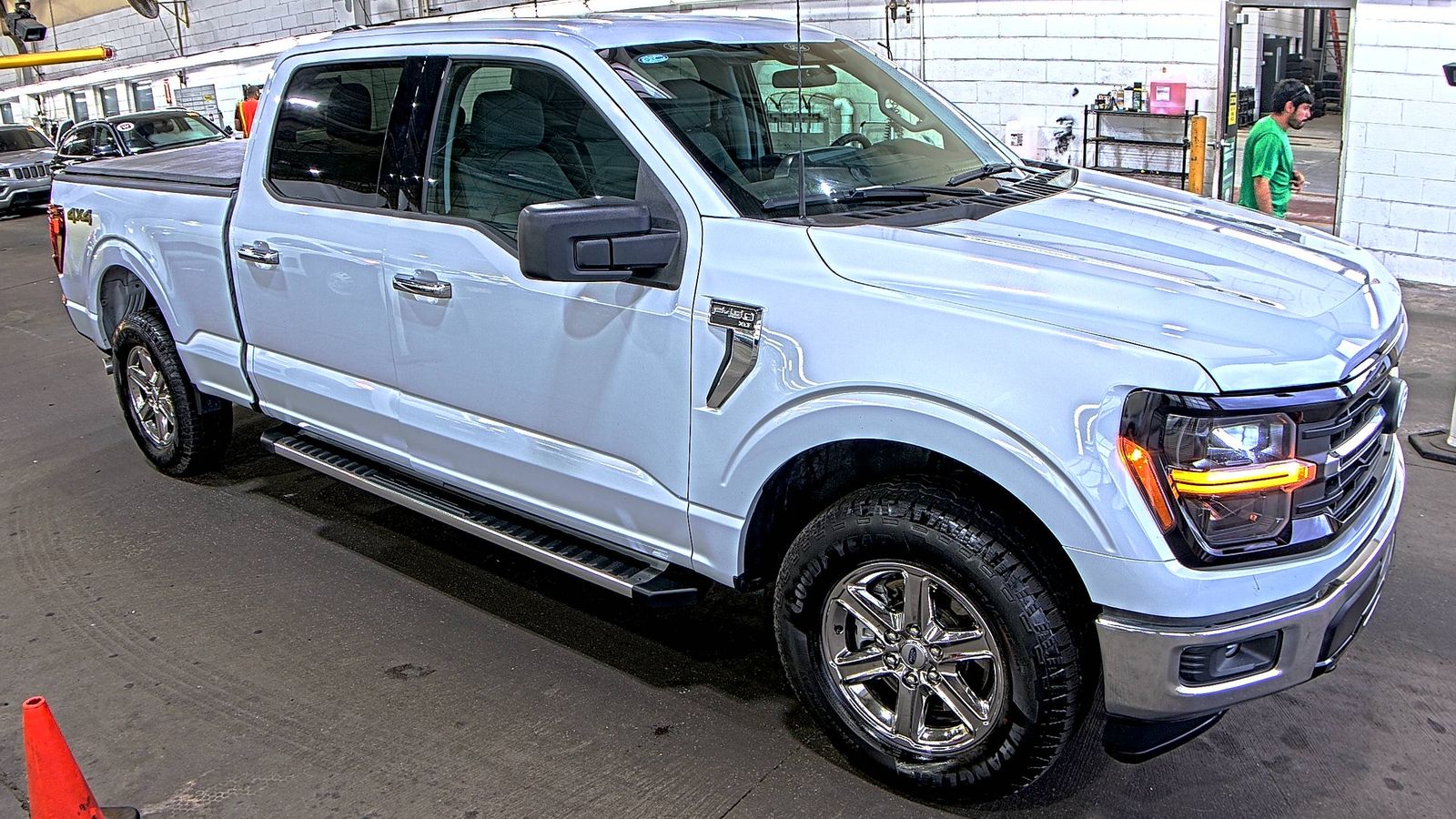 2025 Ford F-150 XLT AWD