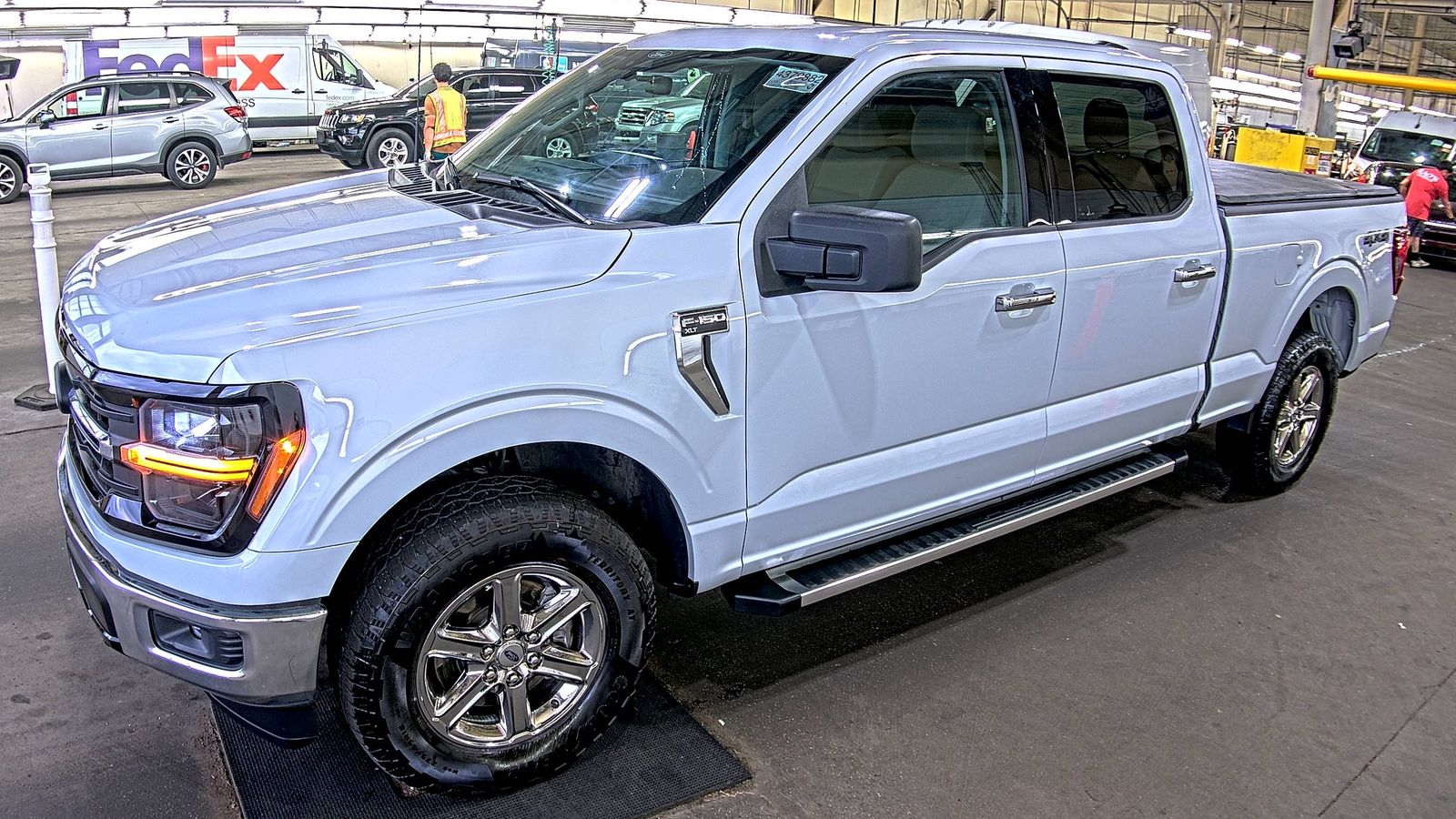 2025 Ford F-150 XLT AWD