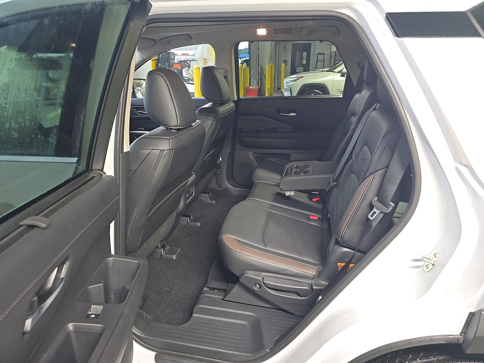 2025 Nissan Pathfinder Platinum AWD