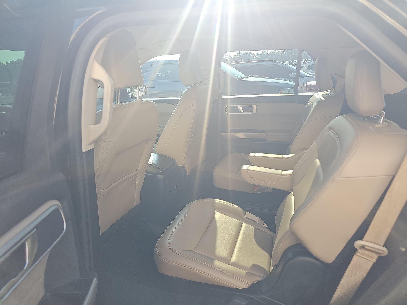 2024 Ford Explorer XLT RWD