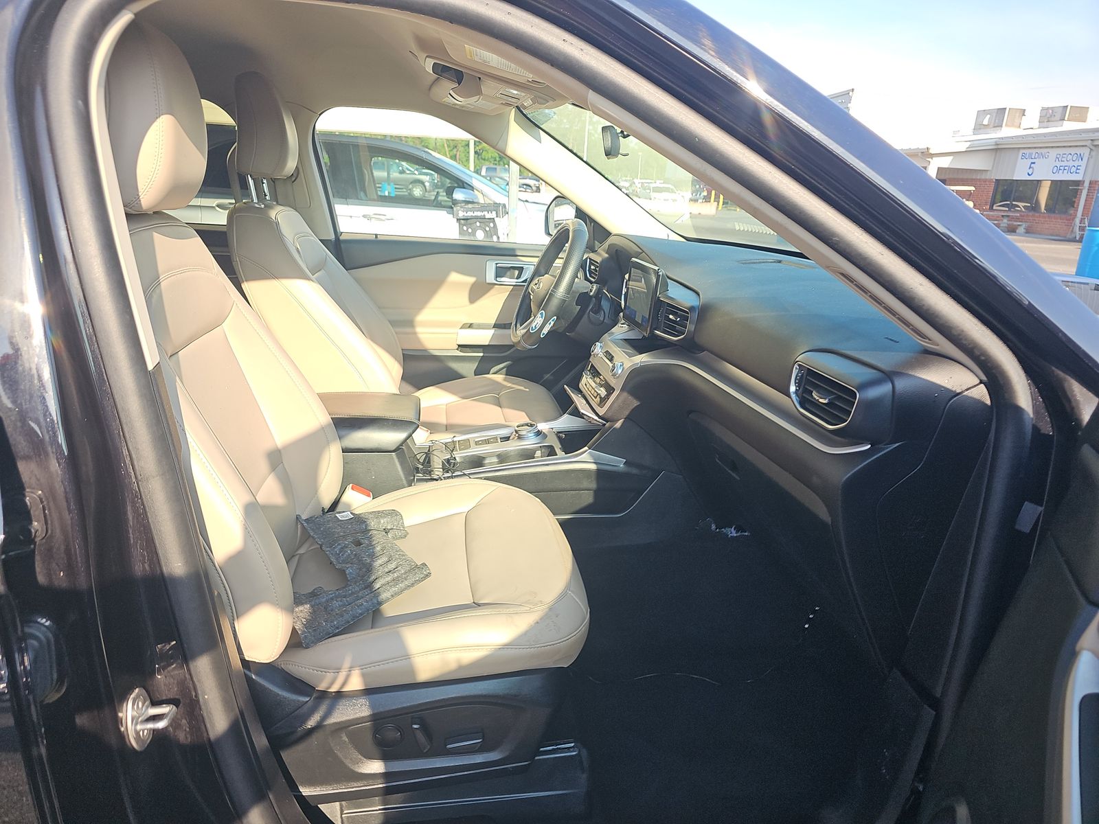 2024 Ford Explorer XLT RWD