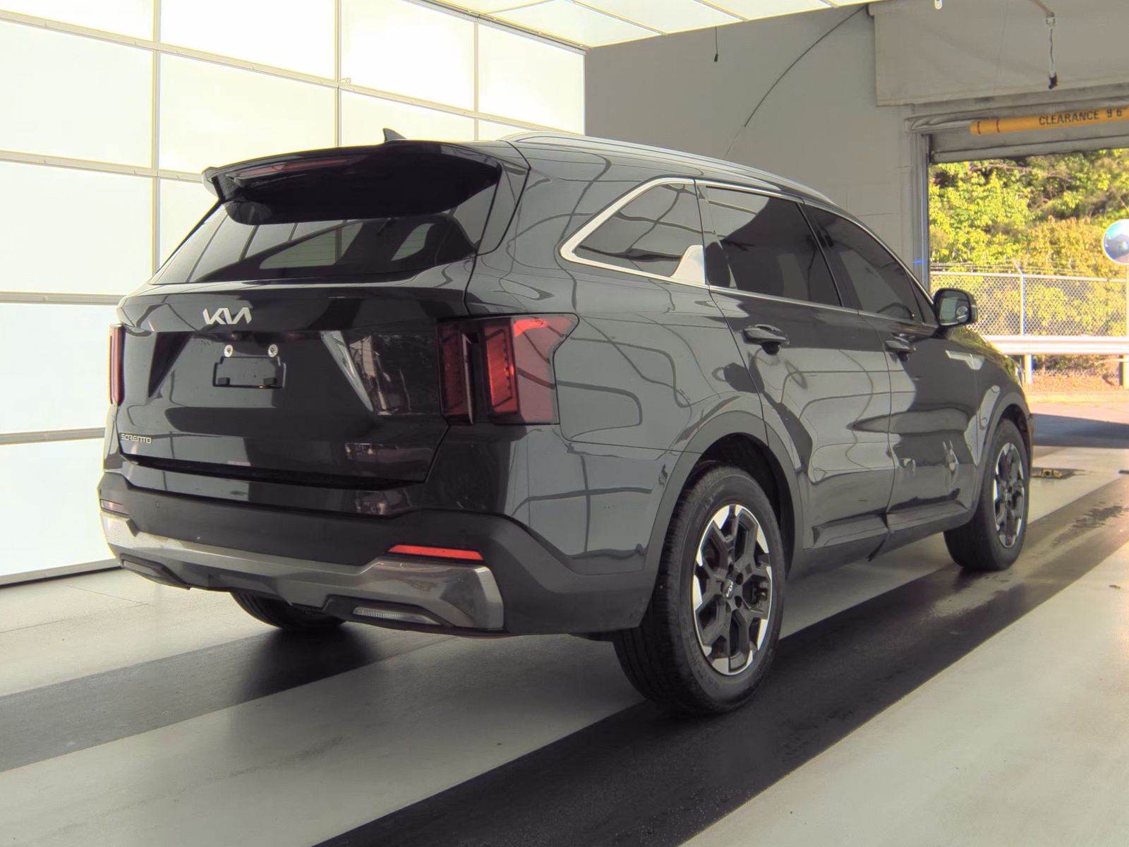 2025 Kia Sorento S FWD