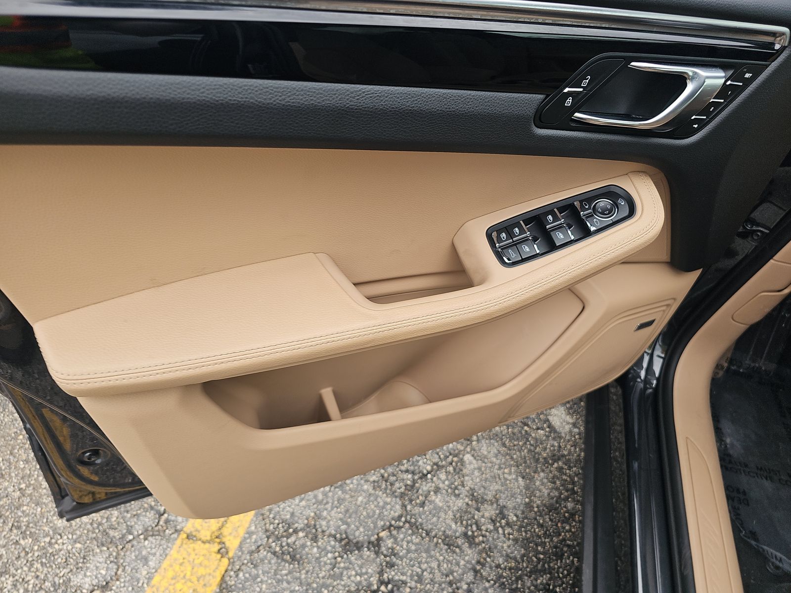 2024 Porsche Macan Base AWD