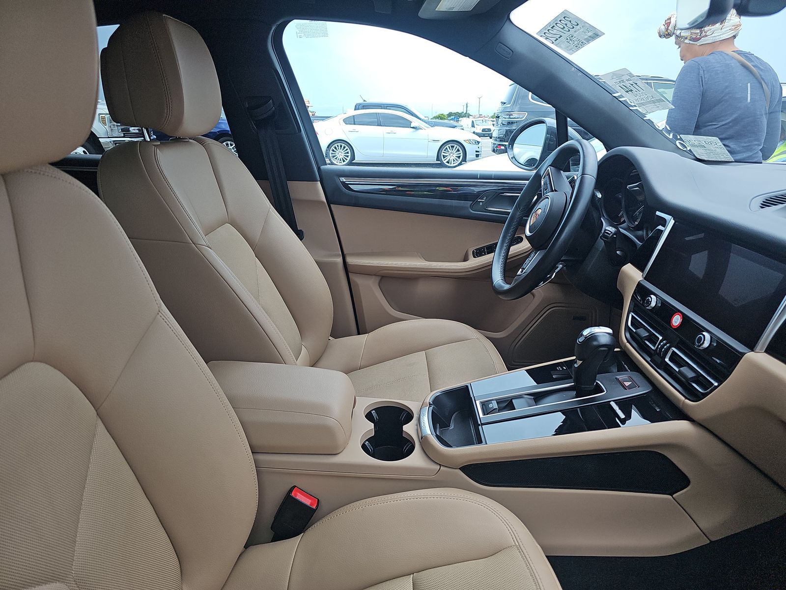 2024 Porsche Macan Base AWD