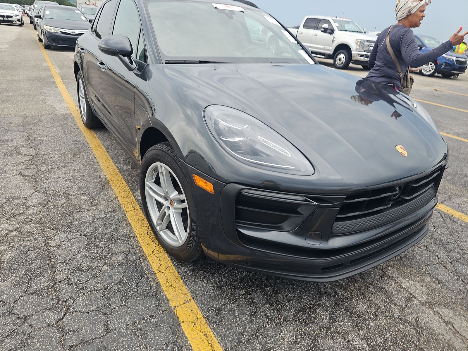 2024 Porsche Macan Base AWD