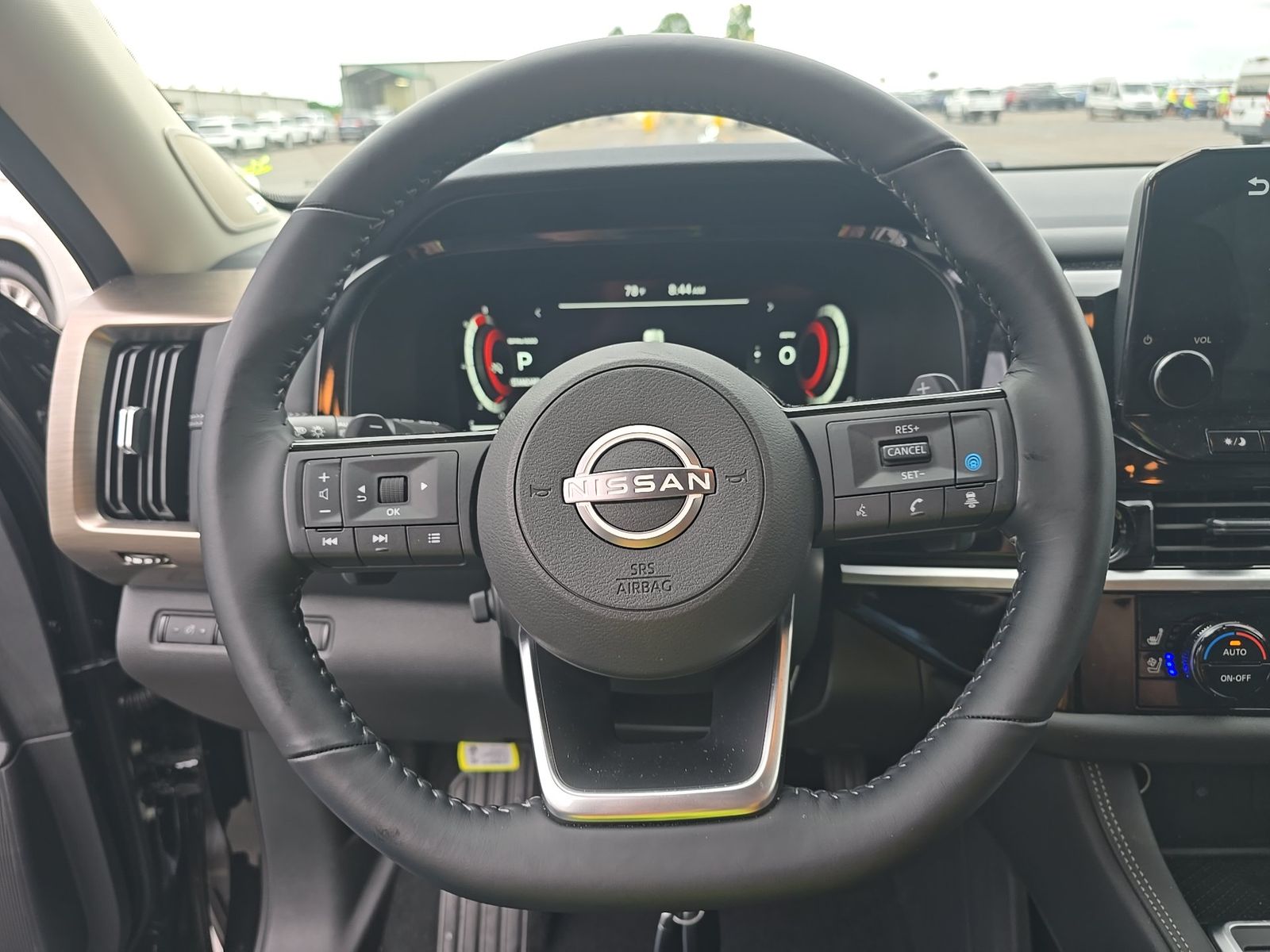 2025 Nissan Pathfinder Platinum FWD
