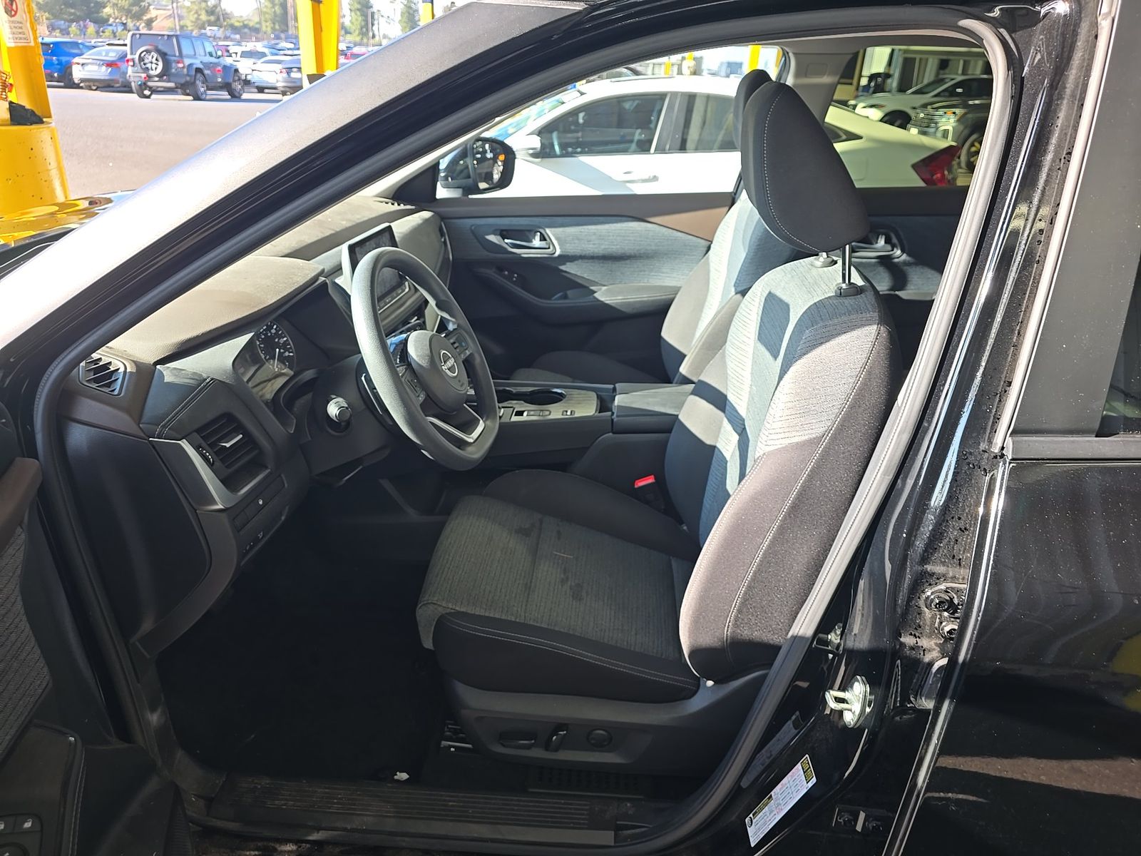 2023 Nissan Rogue SV FWD