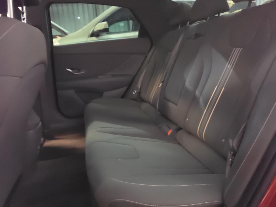 2025 Hyundai Elantra SEL Convenience FWD