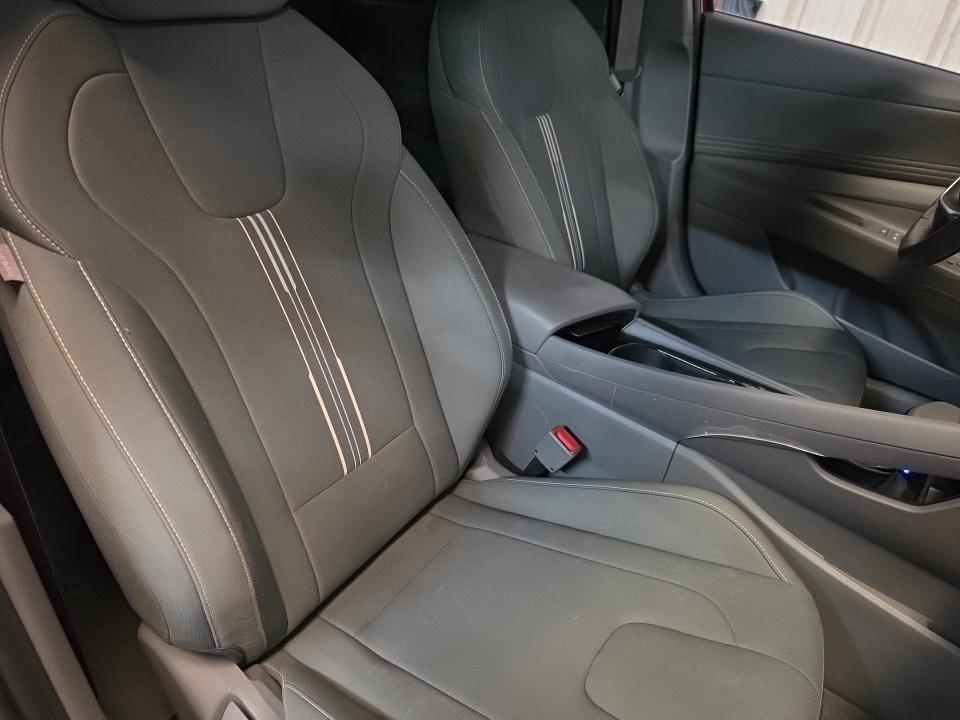 2025 Hyundai Elantra SEL Convenience FWD