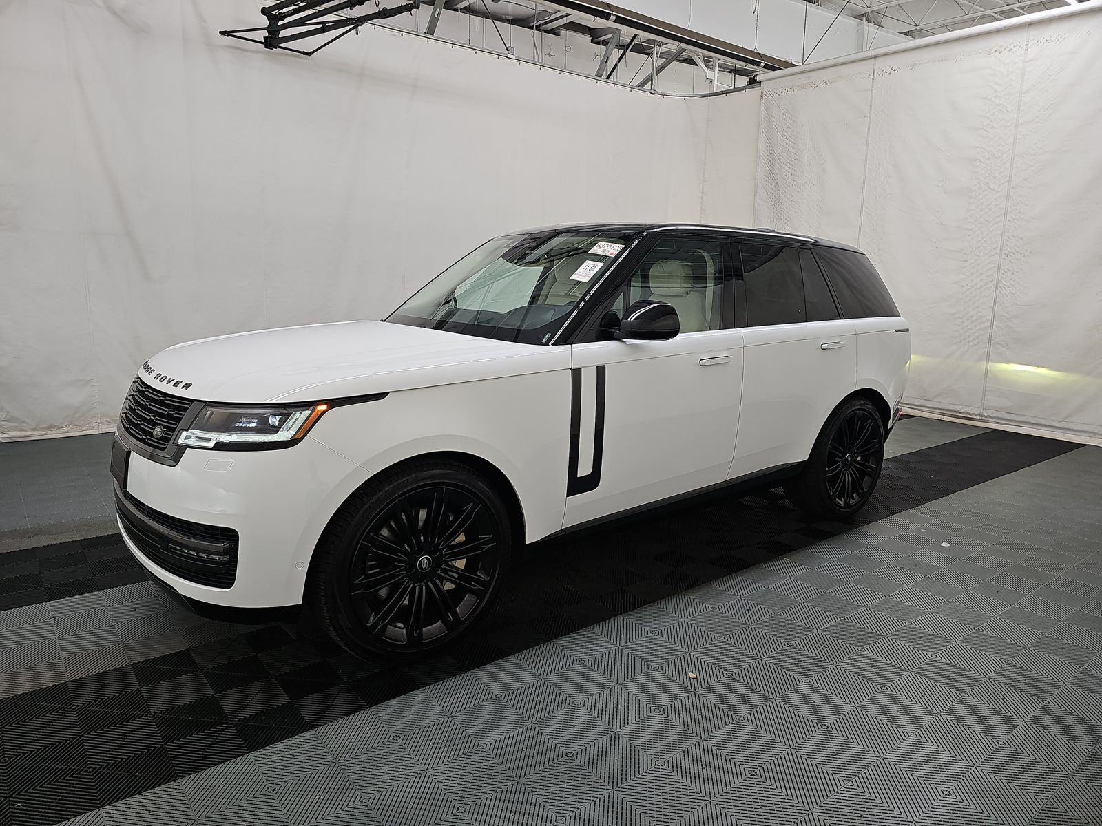 2024 Land Rover Range Rover SE AWD