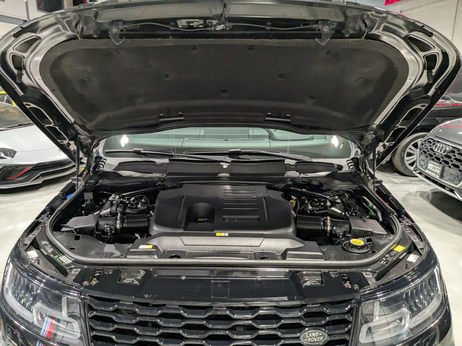 2019 Land Rover Range Rover Sport HST AWD