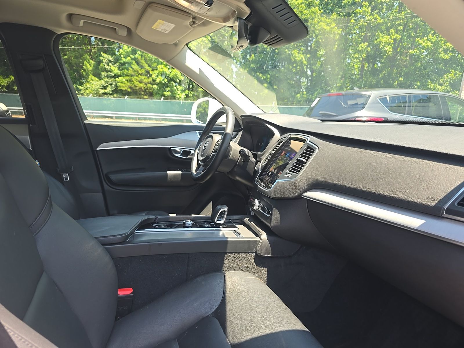 2024 Volvo XC90 B5 Core FWD