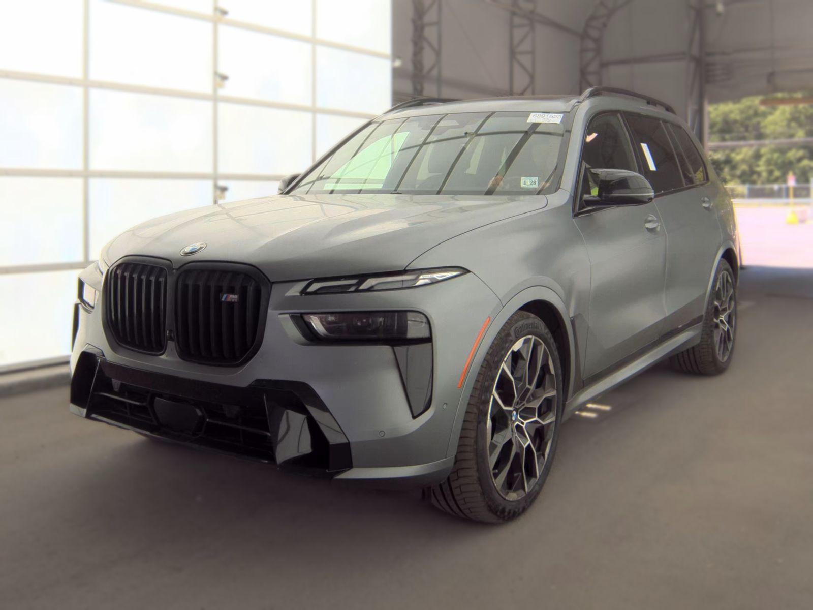 2023 BMW X7 M60i AWD