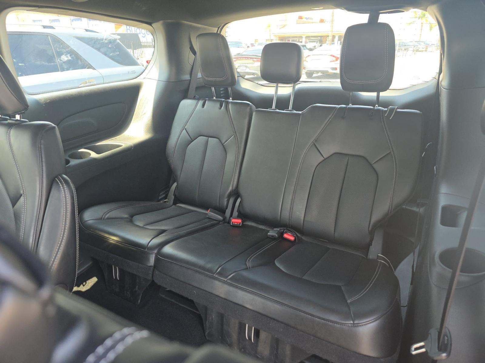 2025 Chrysler Pacifica Select FWD