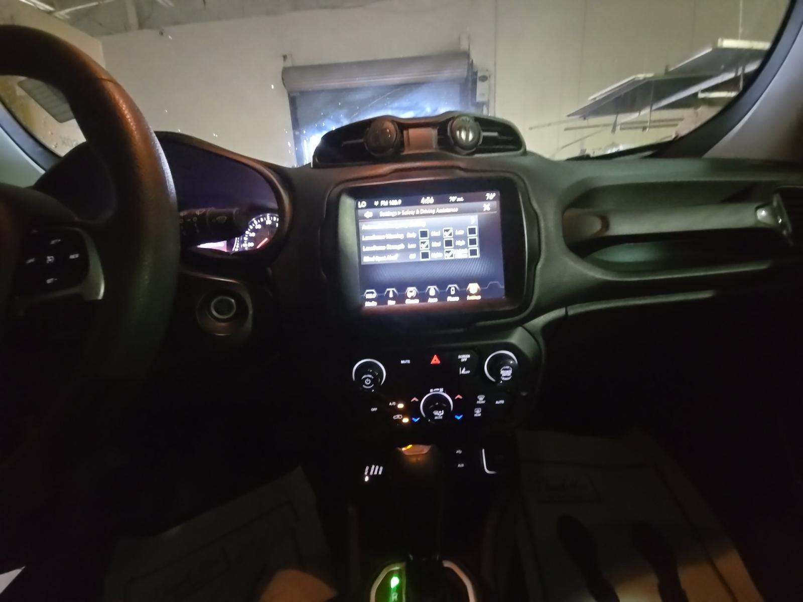 2023 Jeep Renegade Latitude AWD
