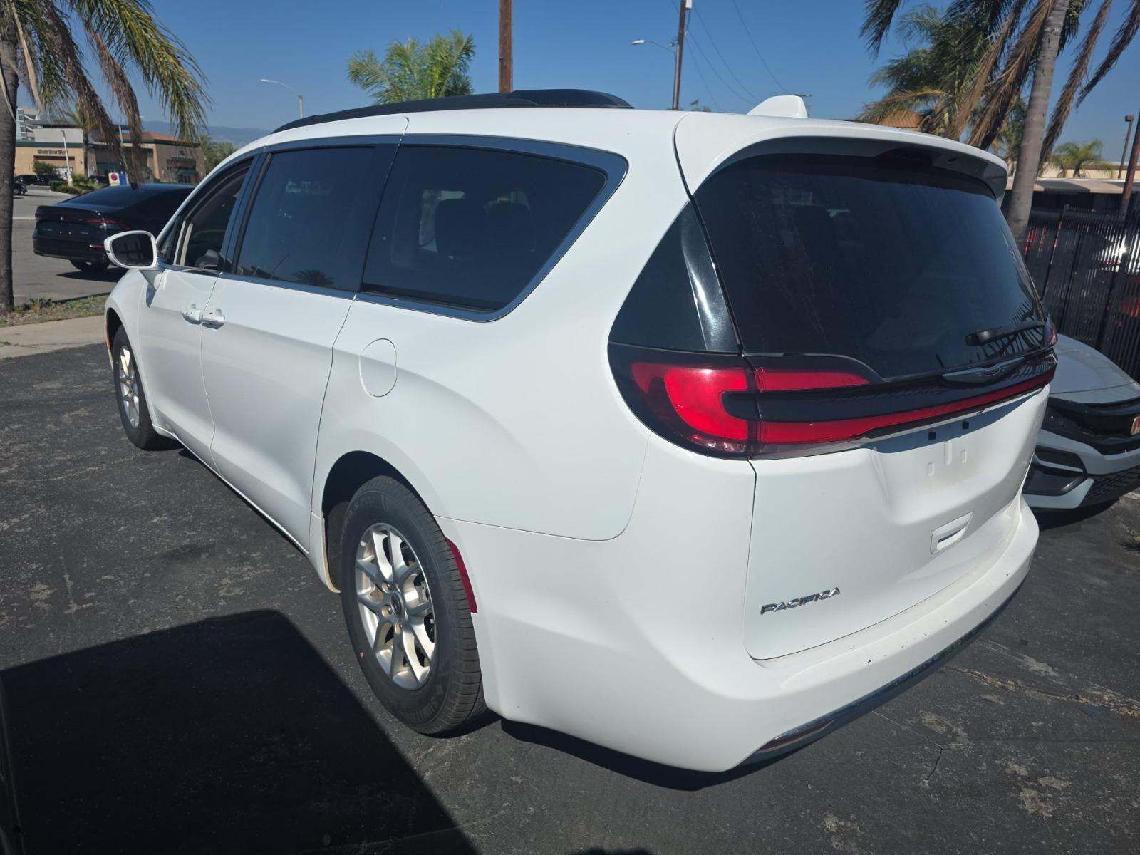 2022 Chrysler Pacifica Touring L FWD