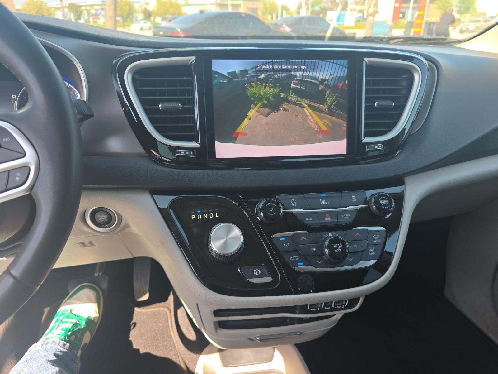 2022 Chrysler Pacifica Touring L FWD