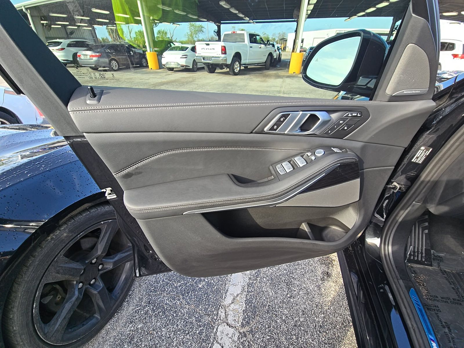 2025 BMW X7 xDrive40i AWD