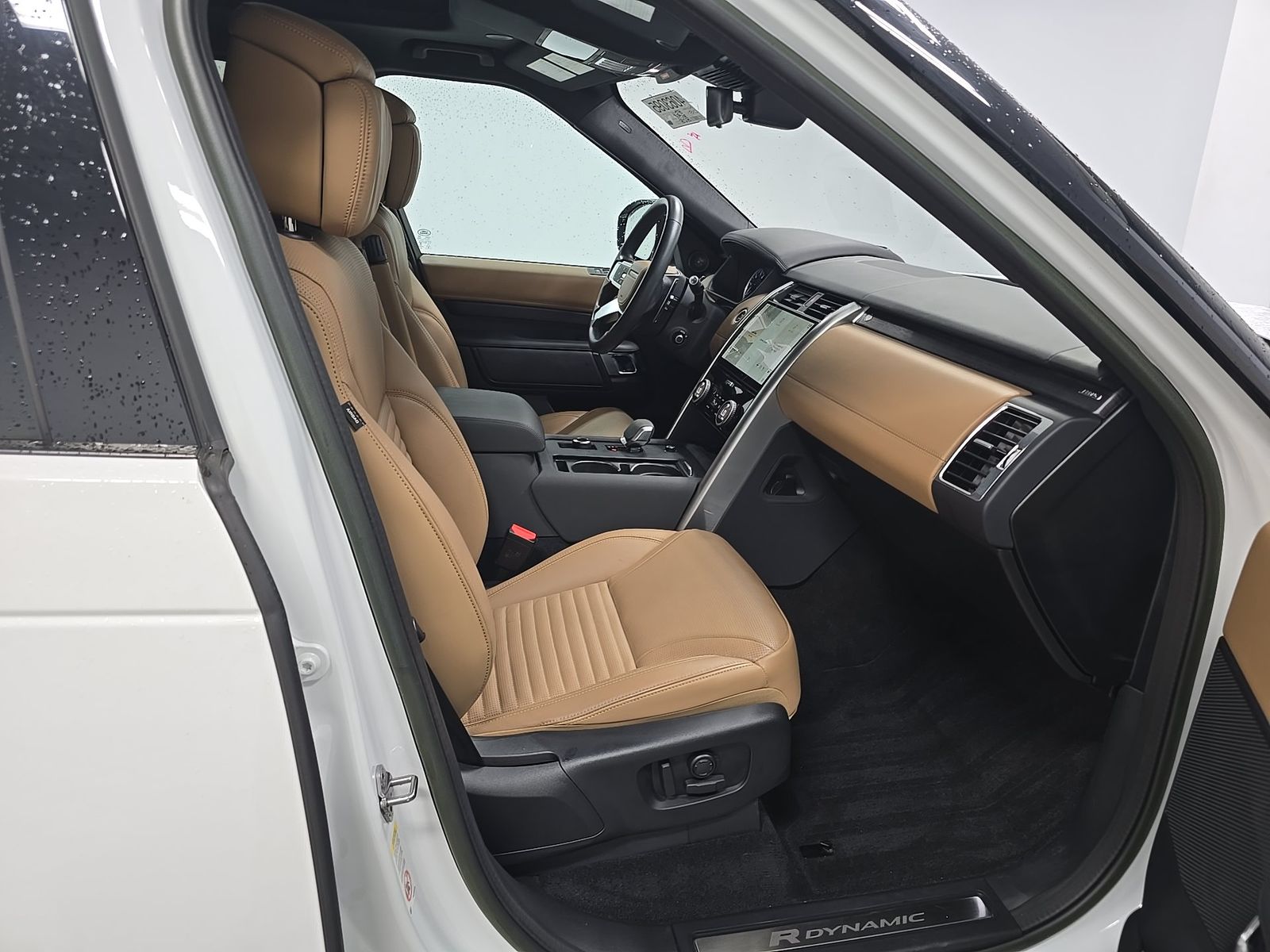 2023 Land Rover Discovery Metropolitan Edition FWD