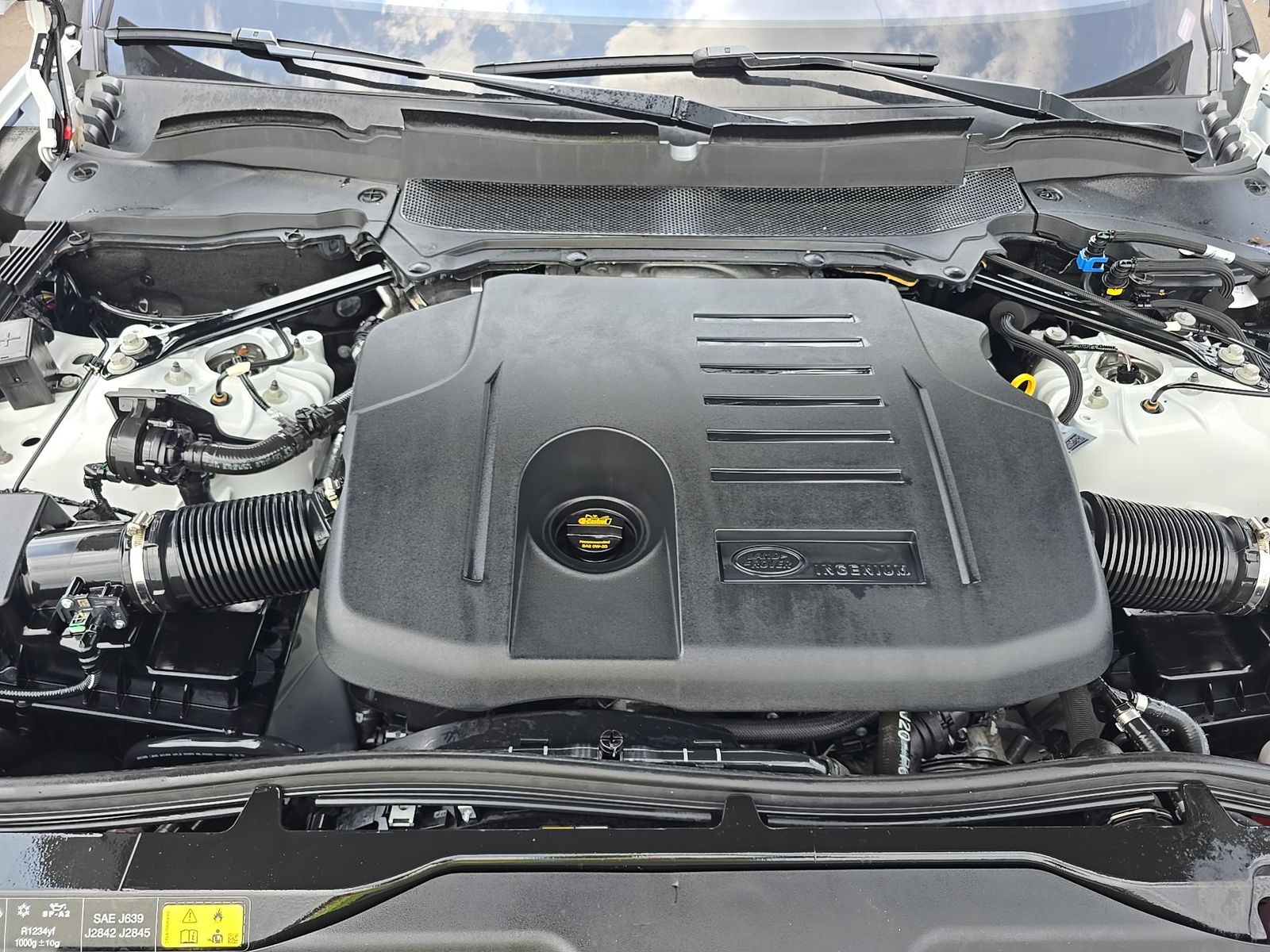 2023 Land Rover Discovery Metropolitan Edition FWD