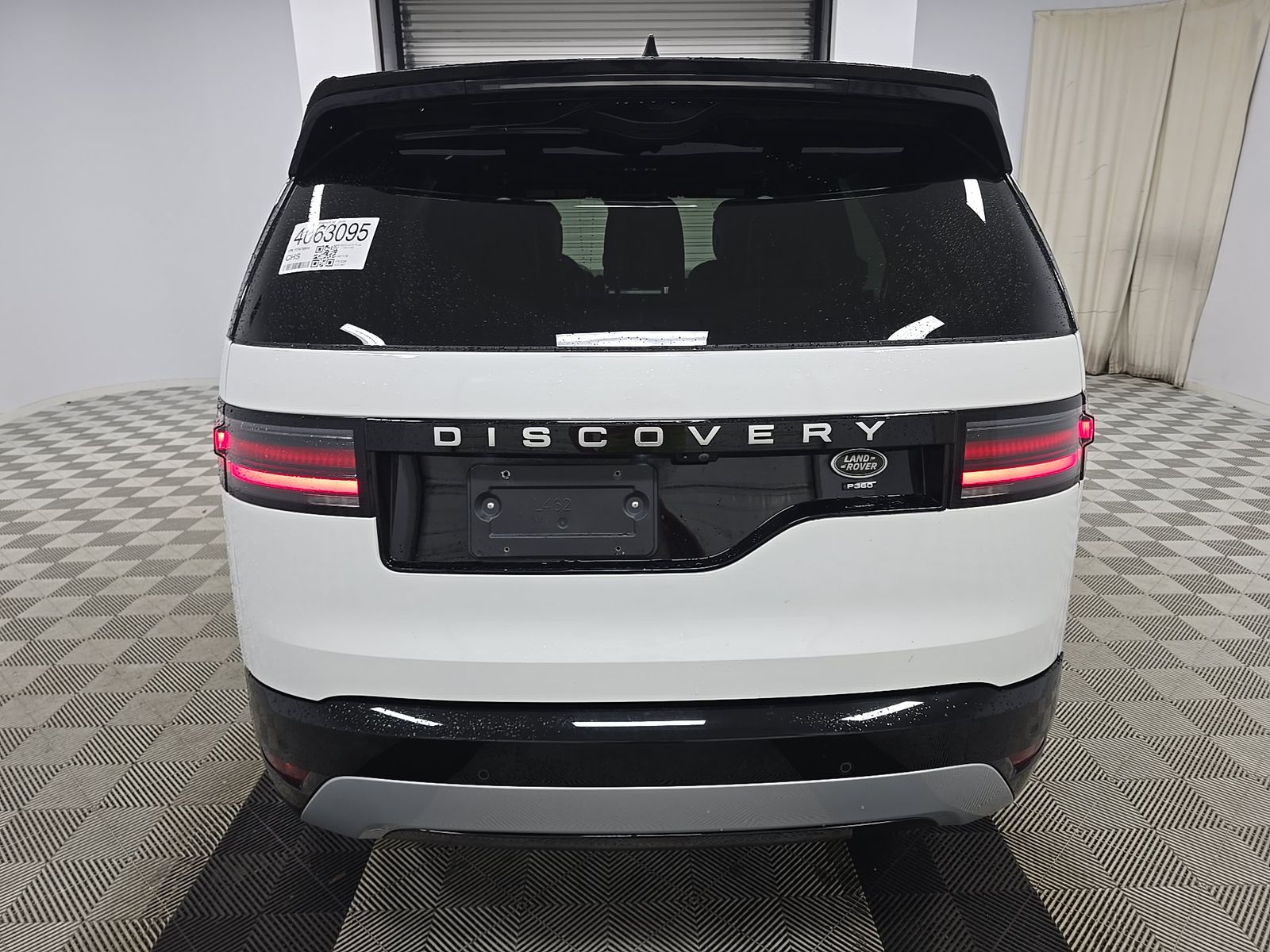 2023 Land Rover Discovery Metropolitan Edition FWD