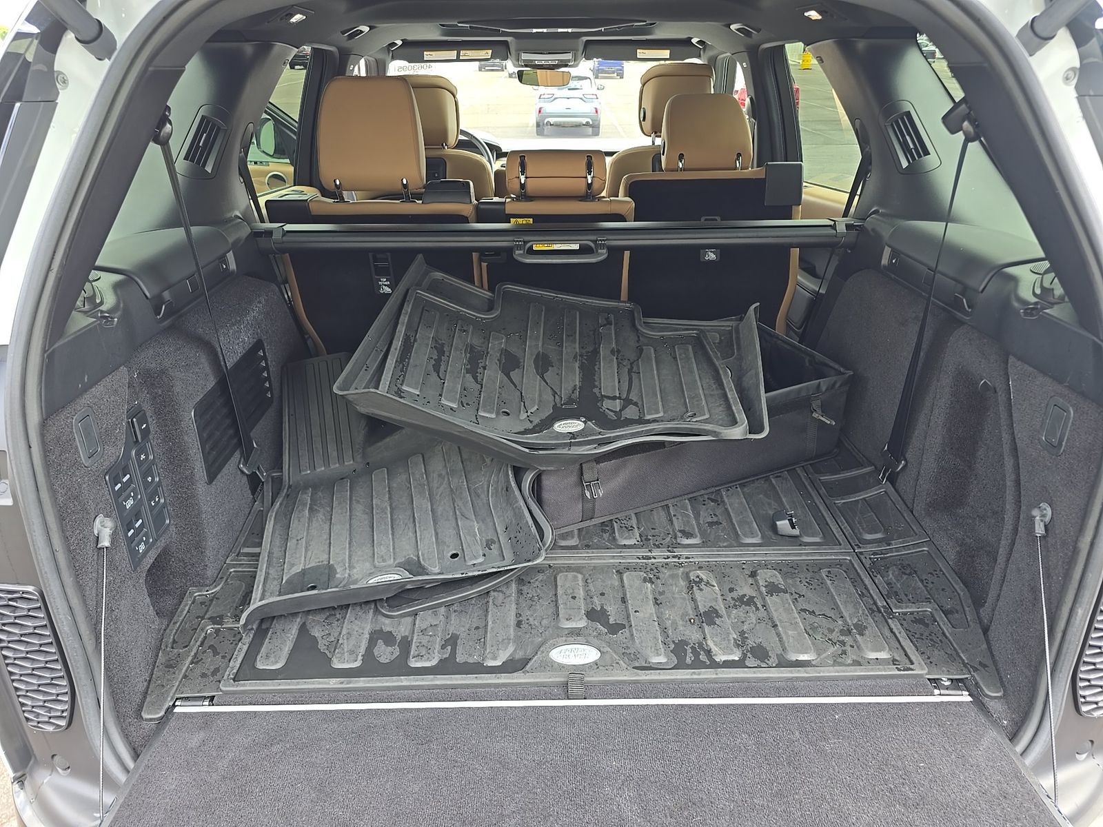 2023 Land Rover Discovery Metropolitan Edition FWD