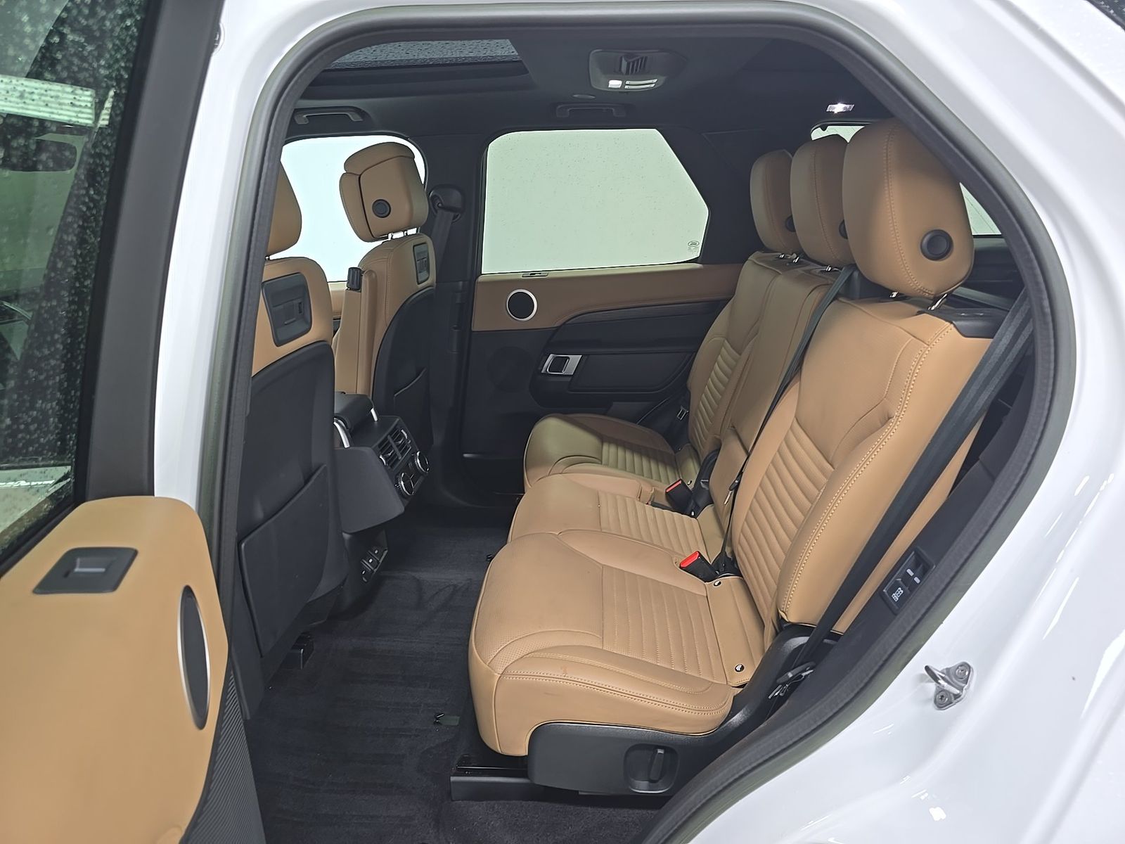 2023 Land Rover Discovery Metropolitan Edition FWD