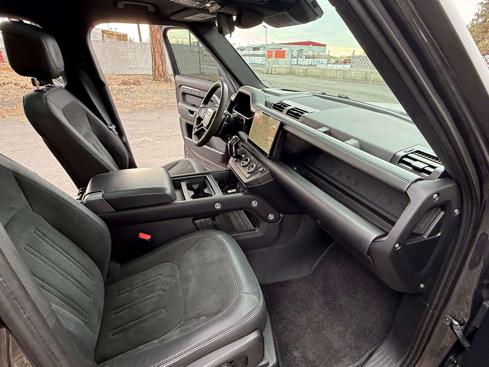 2023 Land Rover Defender 110 V8 Carpathian Edition AWD