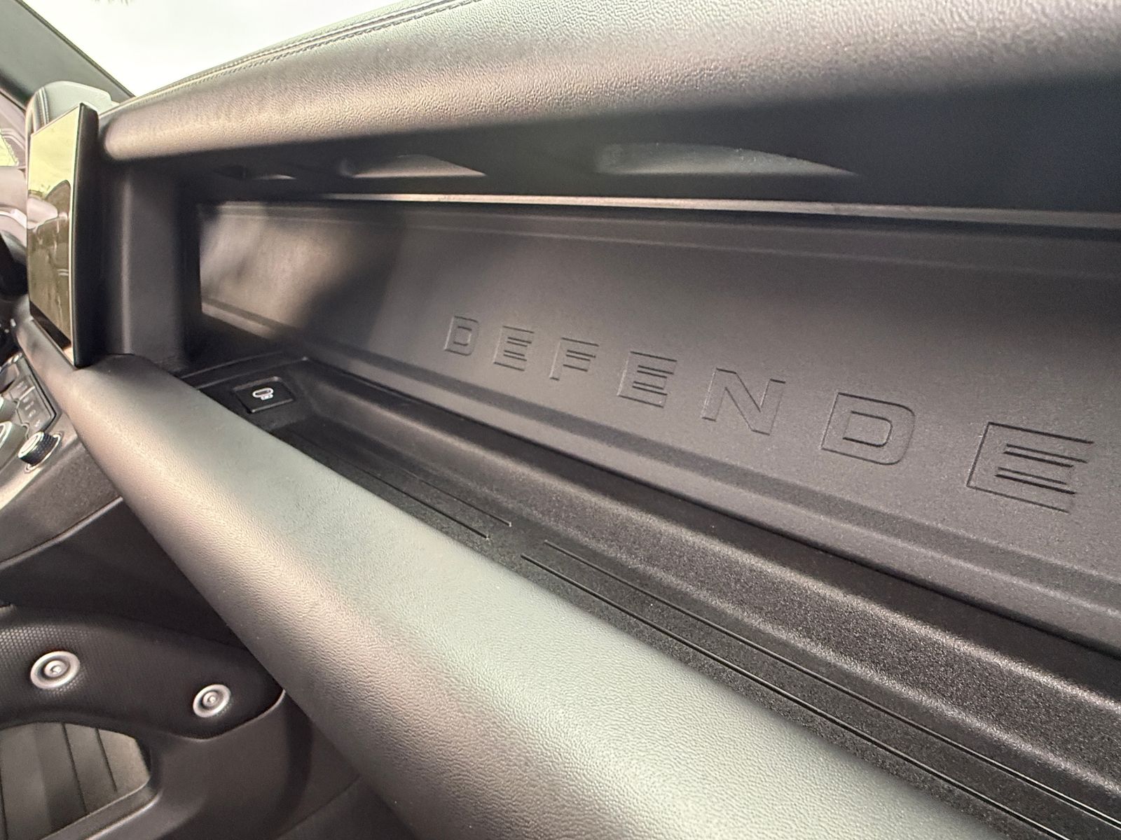 2023 Land Rover Defender 110 V8 Carpathian Edition AWD