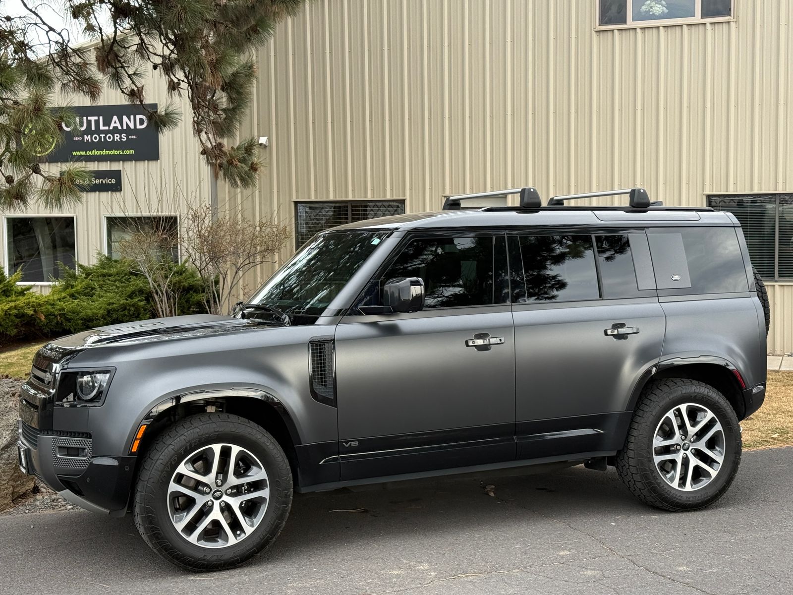 2023 Land Rover Defender 110 V8 Carpathian Edition AWD