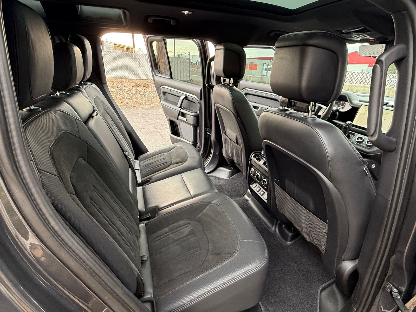 2023 Land Rover Defender 110 V8 Carpathian Edition AWD