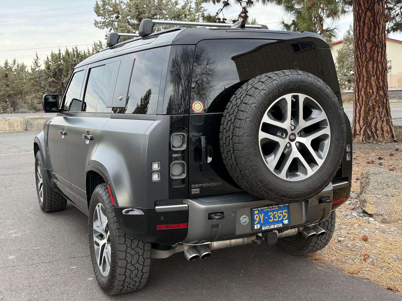 2023 Land Rover Defender 110 V8 Carpathian Edition AWD