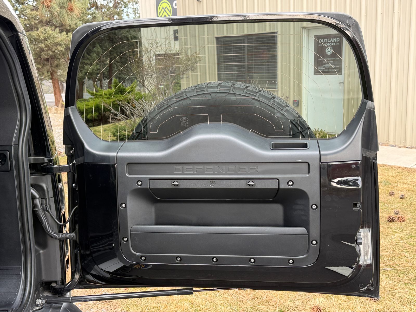 2023 Land Rover Defender 110 V8 Carpathian Edition AWD
