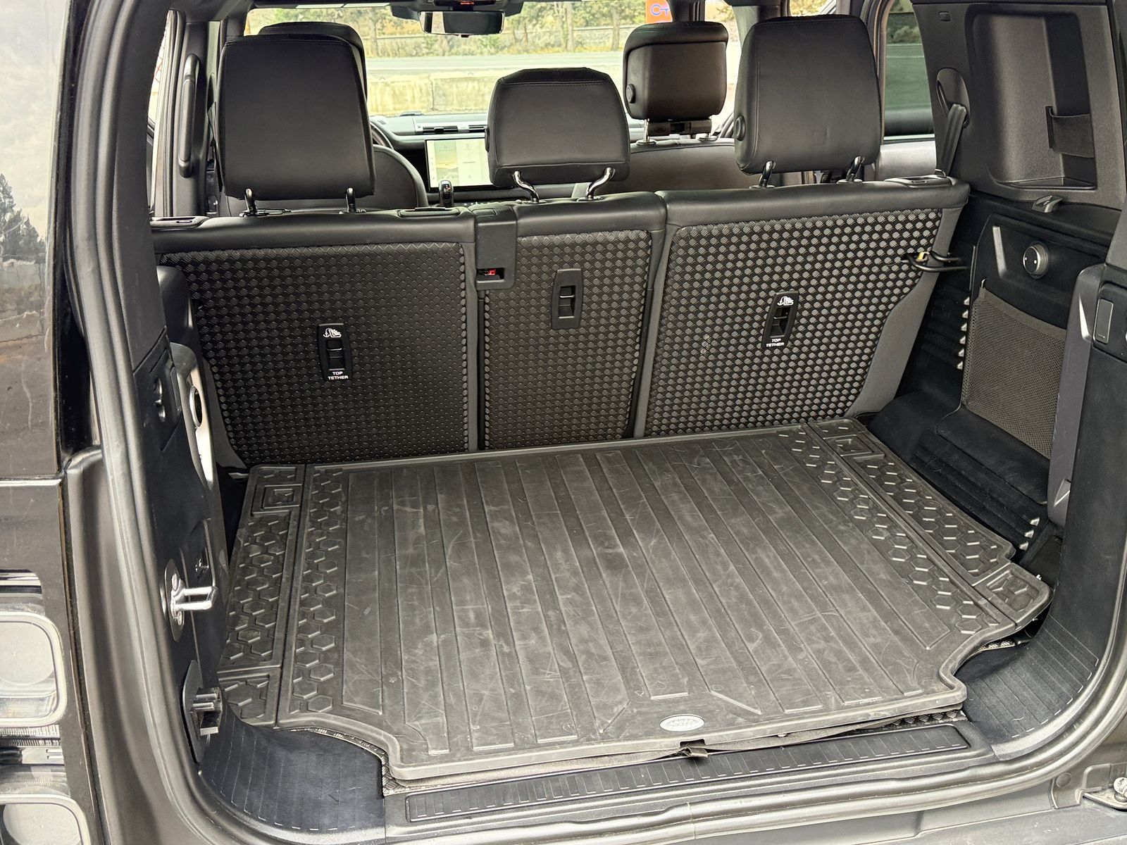 2023 Land Rover Defender 110 V8 Carpathian Edition AWD