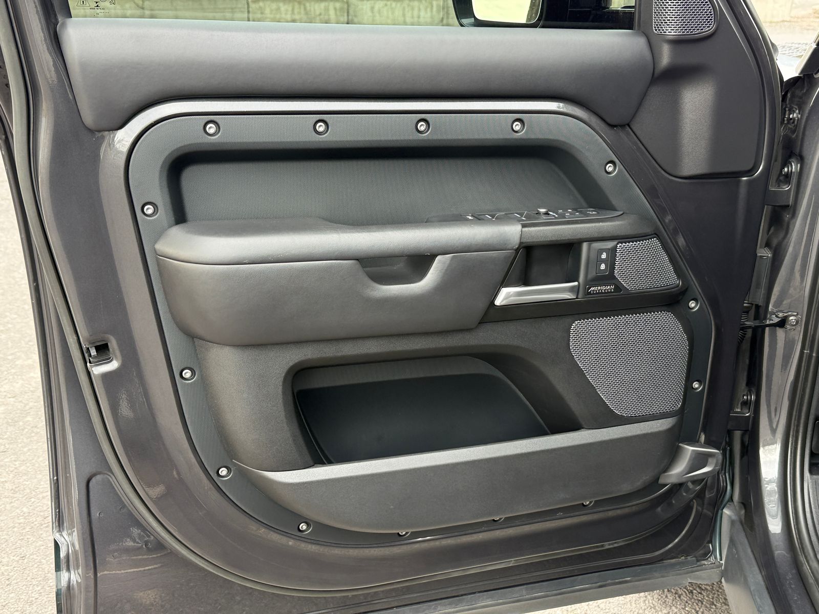 2023 Land Rover Defender 110 V8 Carpathian Edition AWD