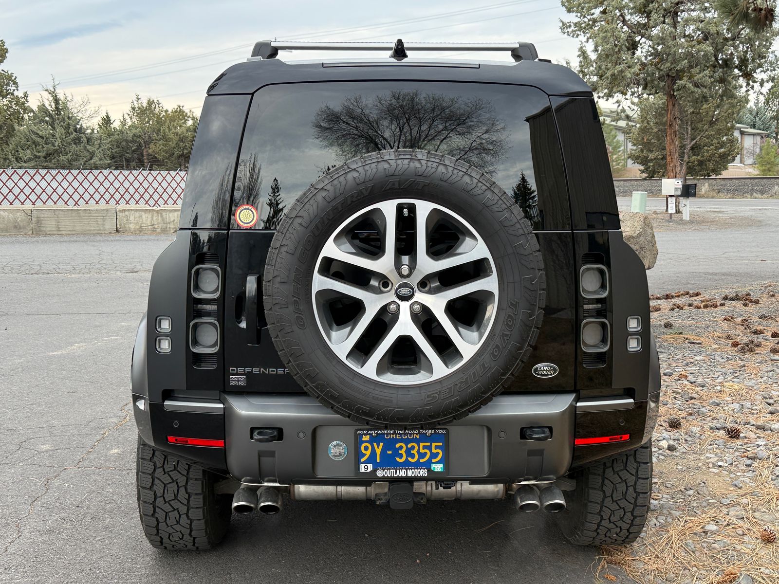2023 Land Rover Defender 110 V8 Carpathian Edition AWD