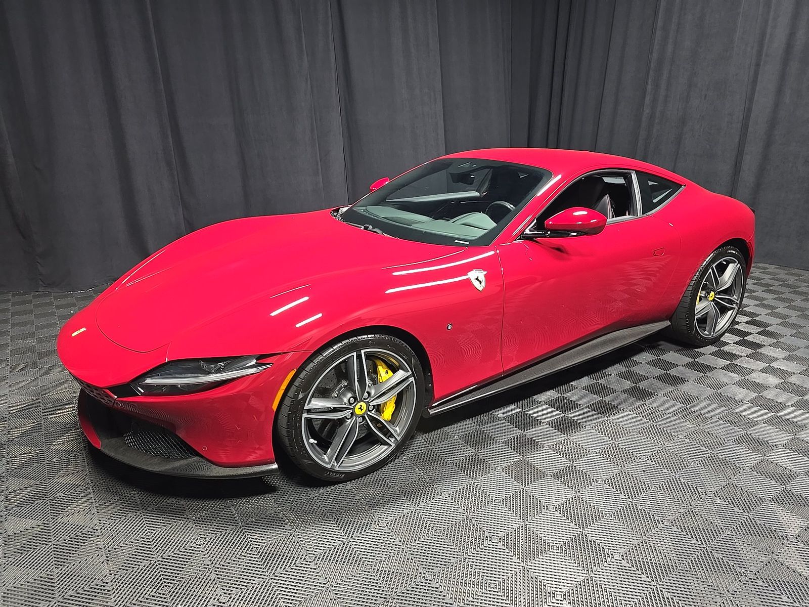 2022 Ferrari Roma Base RWD