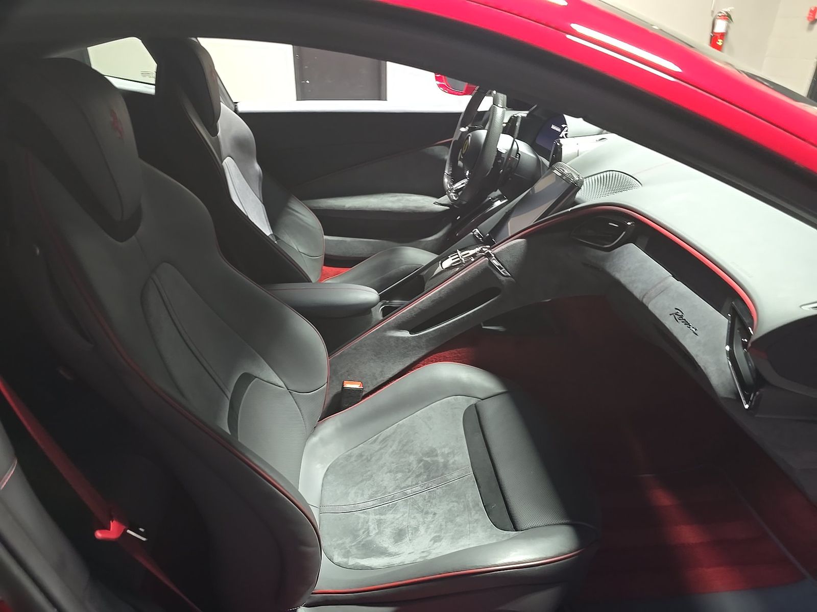 2022 Ferrari Roma Base RWD