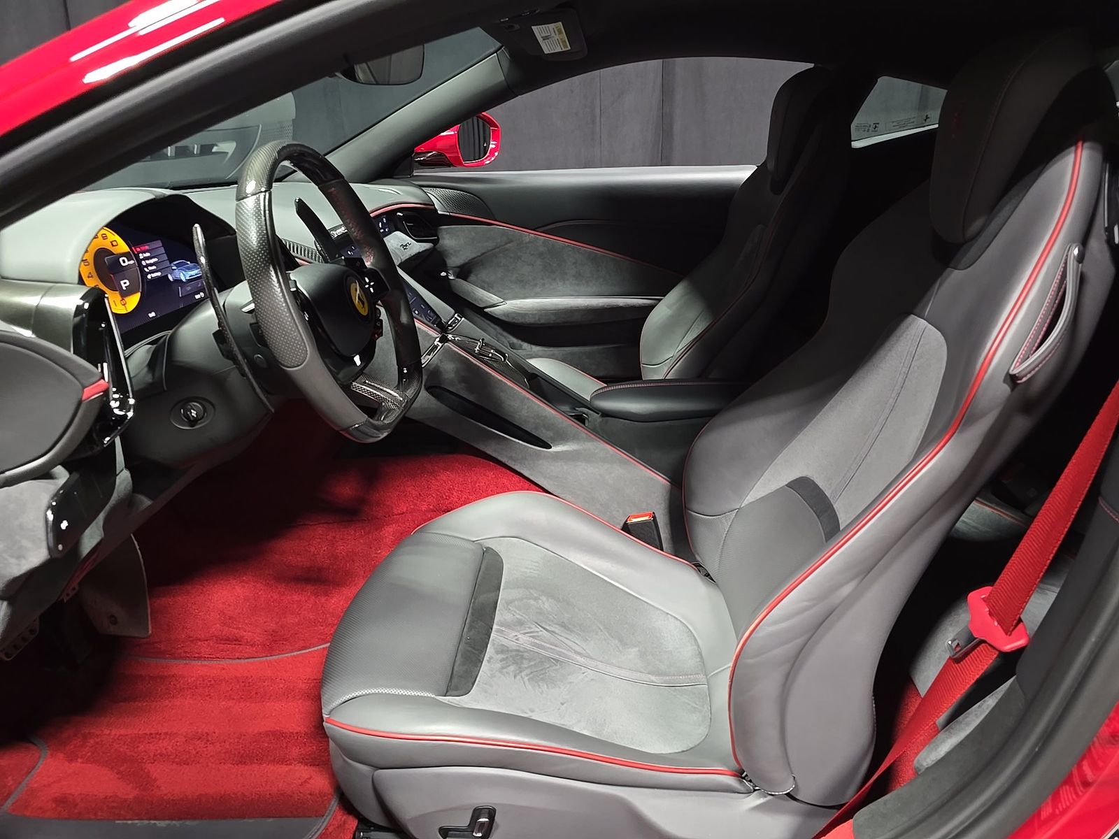 2022 Ferrari Roma Base RWD