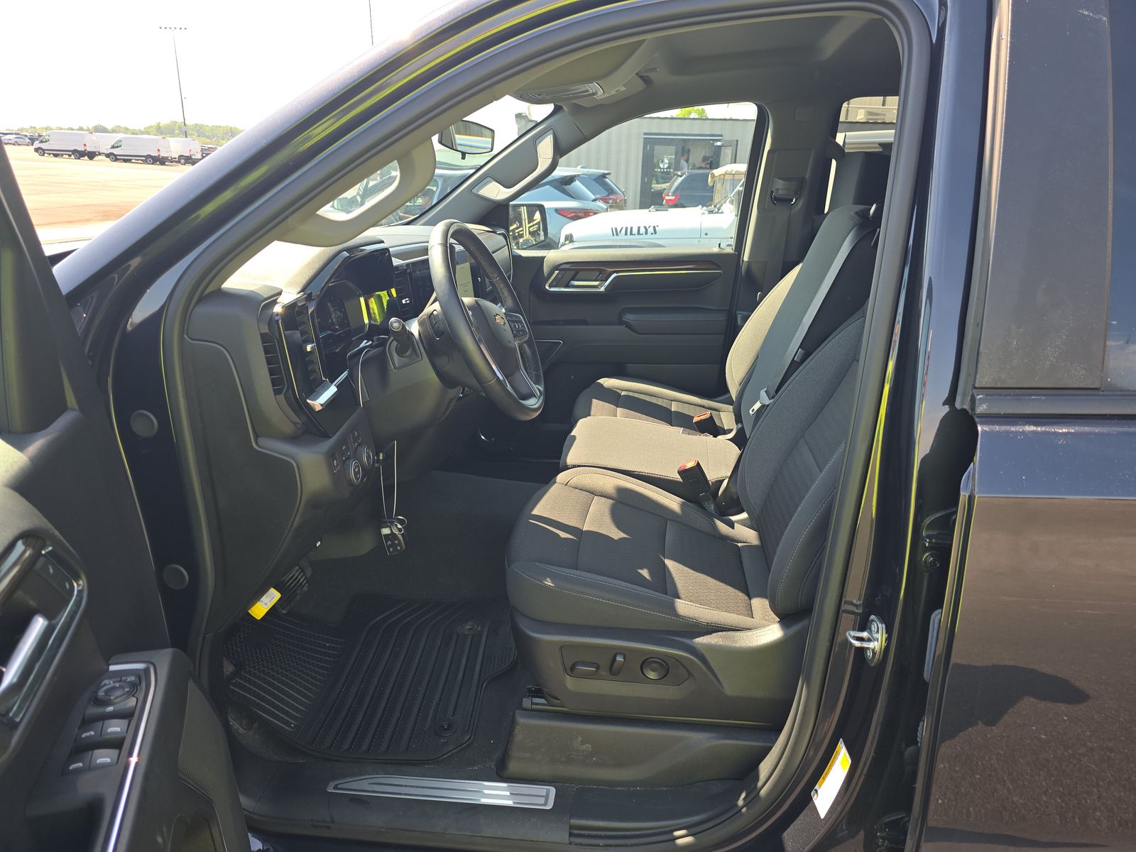 2024 Chevrolet Silverado 1500 LT AWD