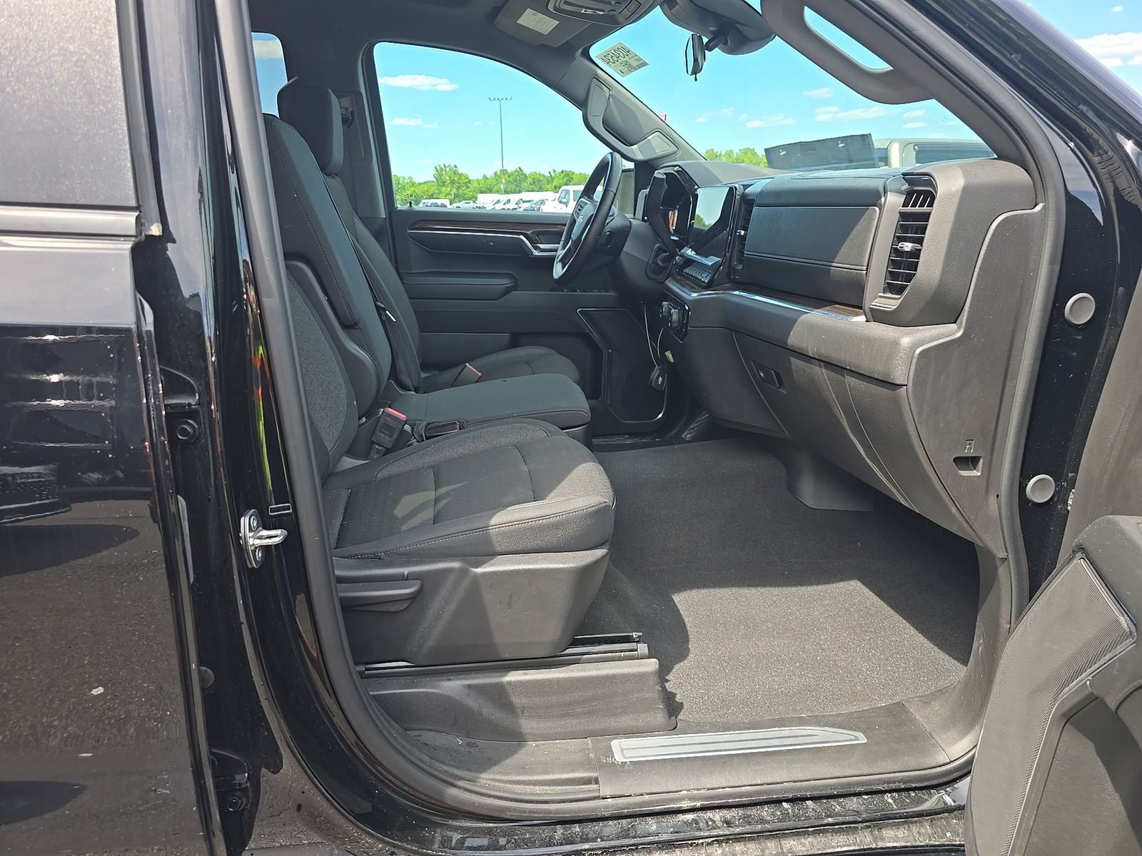 2024 Chevrolet Silverado 1500 LT AWD