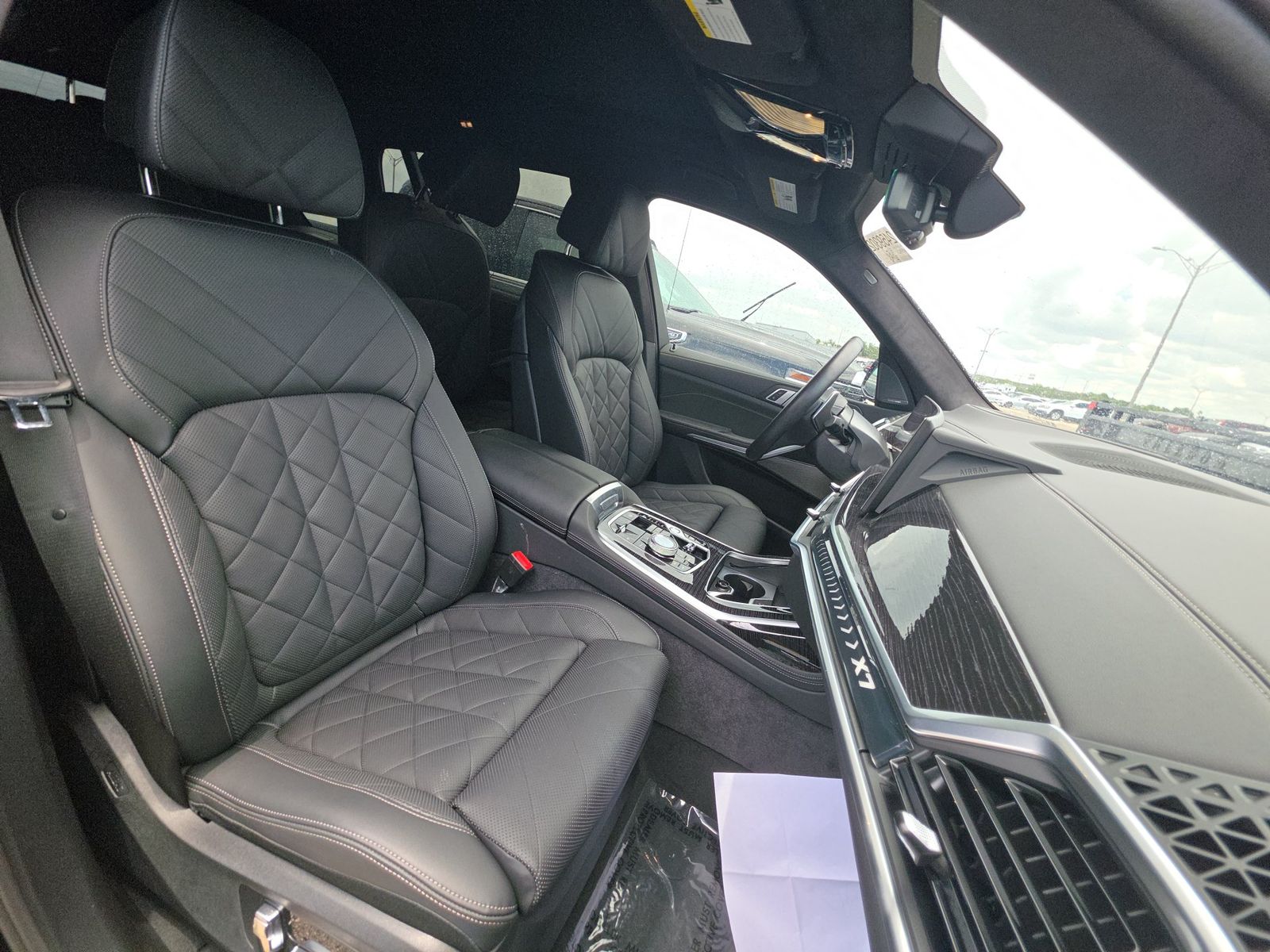 2025 BMW X7 xDrive40i AWD