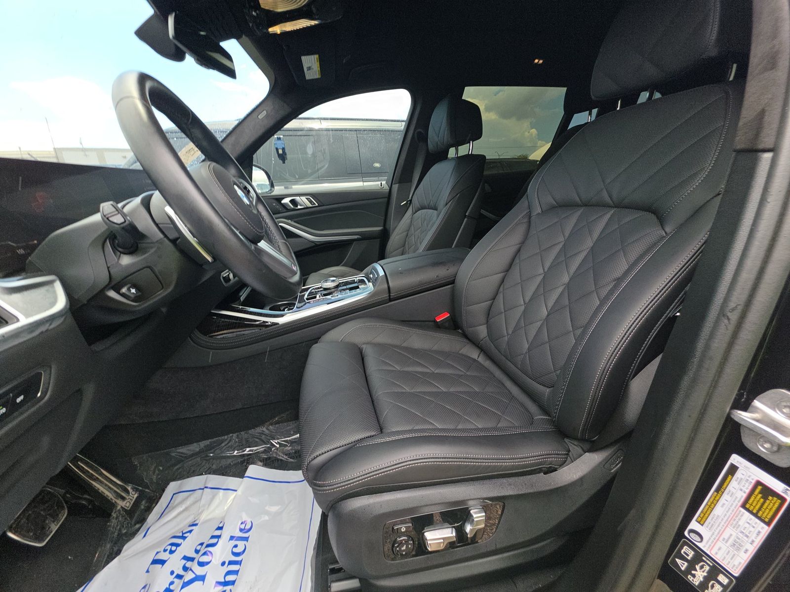 2025 BMW X7 xDrive40i AWD