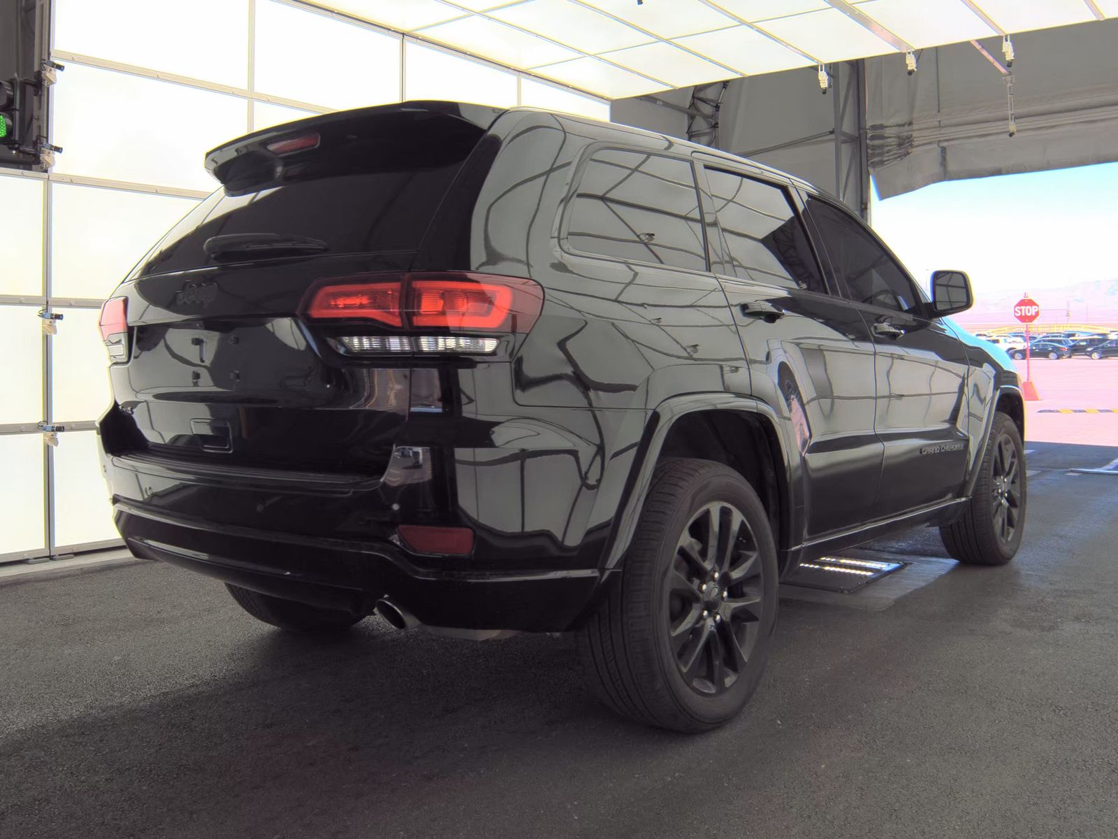 2017 Jeep Grand Cherokee Laredo Altitude Edition AWD